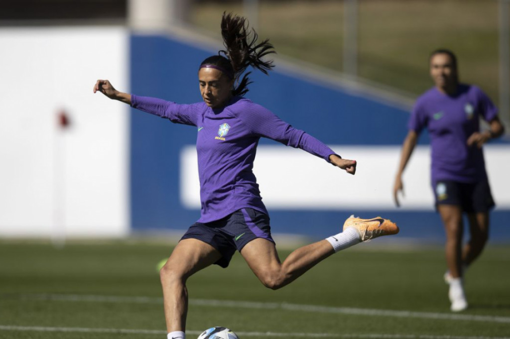 Em fase de renovação, Seleção Brasileira de futebol feminino se